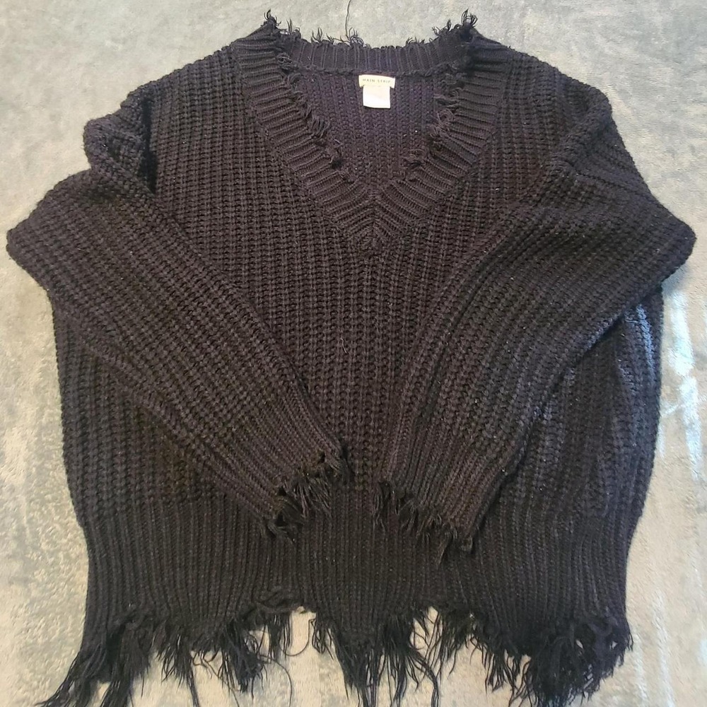 Main Strip Black Distressed V-Neck Ribbed Knit Frayed Hem Sweater Womens